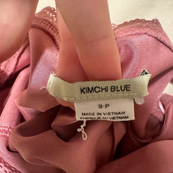 Kimchi blue pink silk halter top size small - Picture 3 of 3
